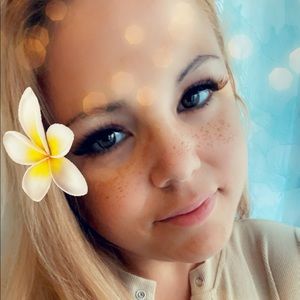 Meet your Posher, Renee